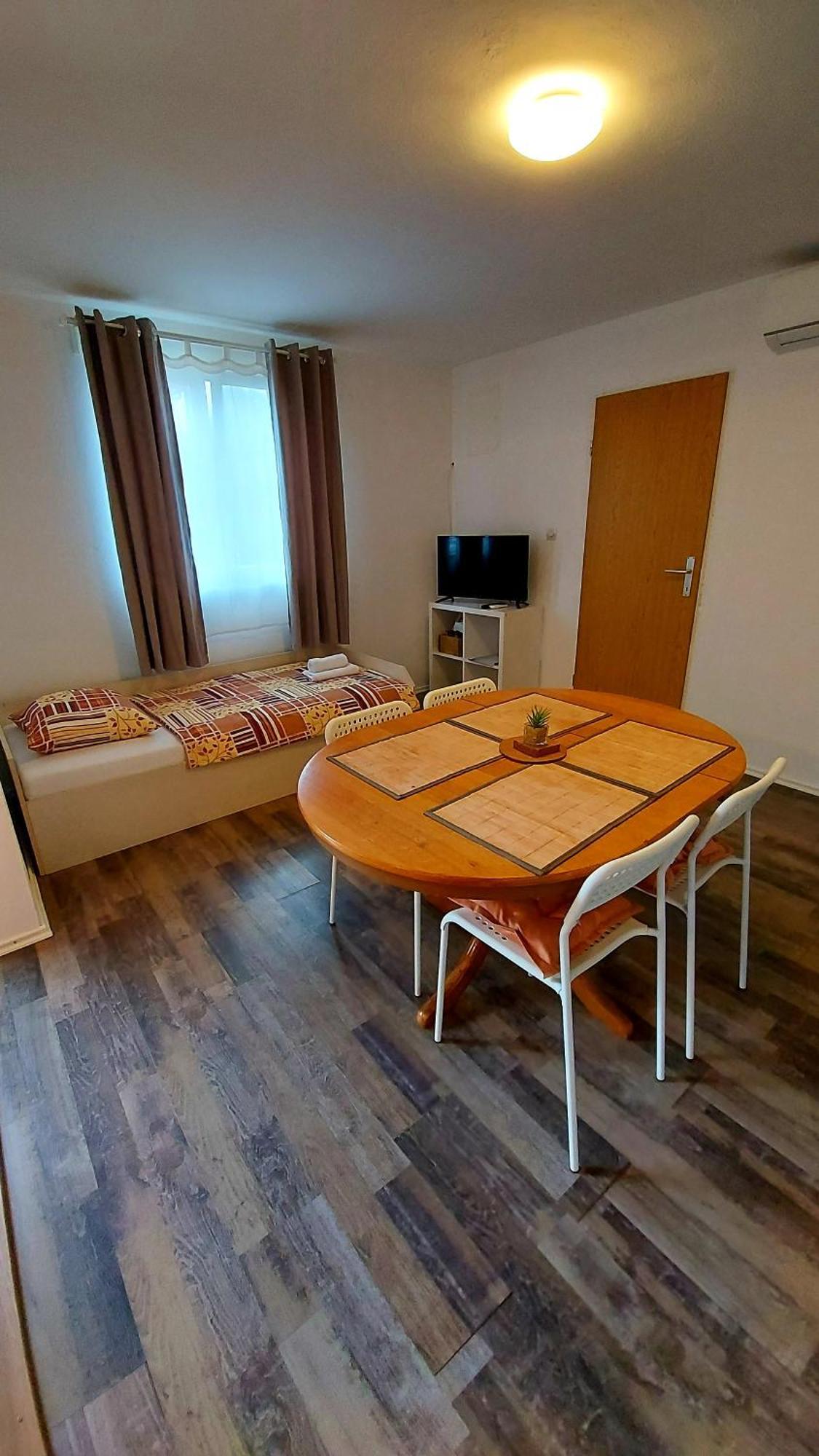 Ferienwohnung House Mesic Smoljanac Zimmer foto